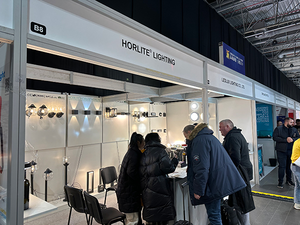 2023年3月15日～18日、ポーランドのワルシャワ照明展示会に参加